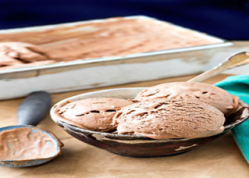 Easy No-Churn Coffee-Caramel Crunch Ice Cream