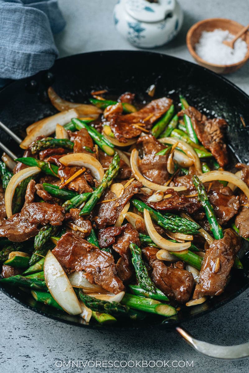 Skirt Steak & Snap Peas Stir-Fry with Oyster Sauce