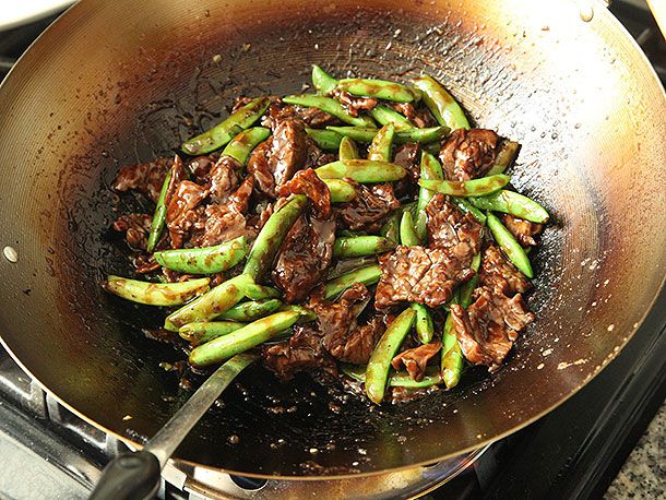 Skirt Steak & Snap Peas Stir-Fry with Oyster Sauce
