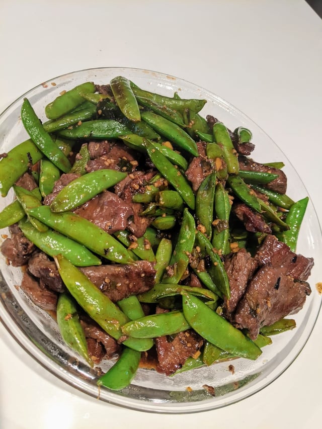 Skirt Steak & Snap Peas Stir-Fry with Oyster Sauce