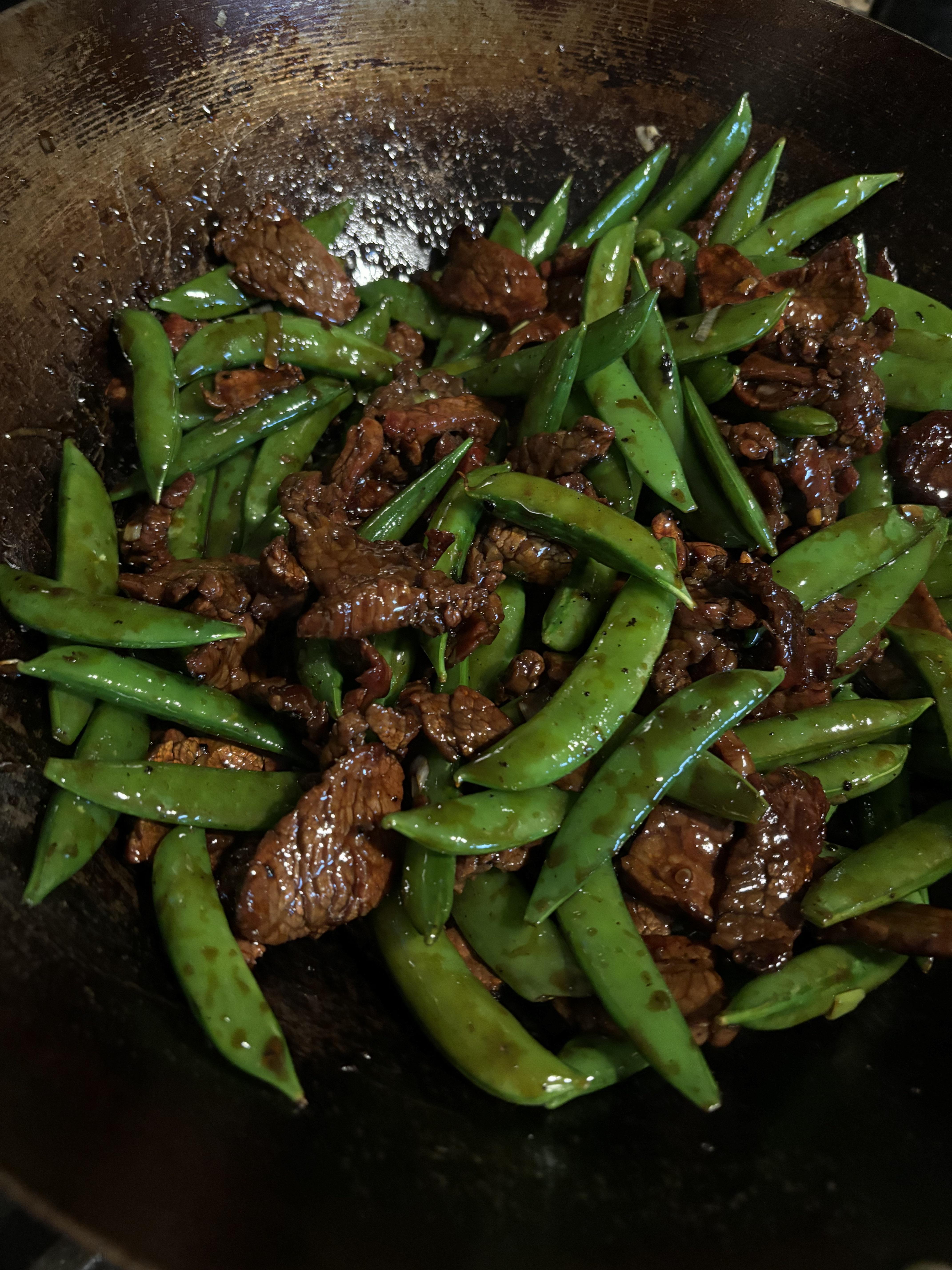 Skirt Steak & Snap Peas Stir-Fry with Oyster Sauce