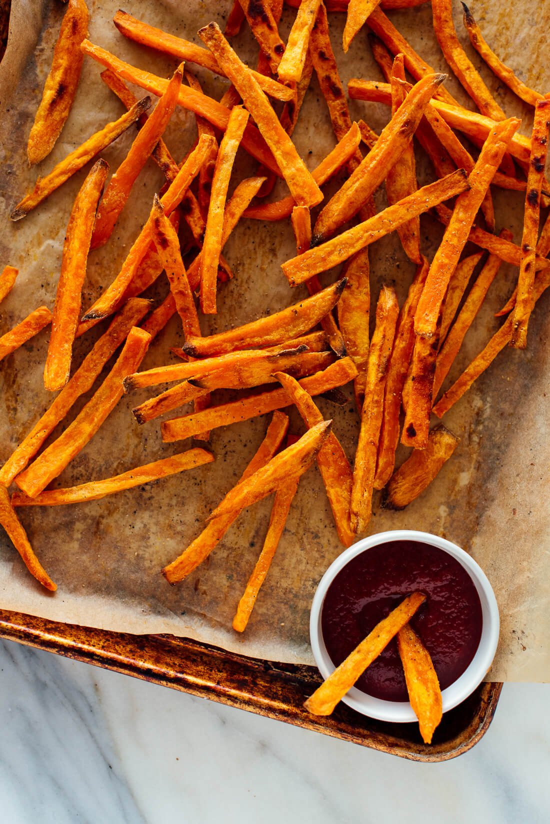 Perfectly Crispy Oven-Baked Sweet Potato Fries Mastering the Crunch