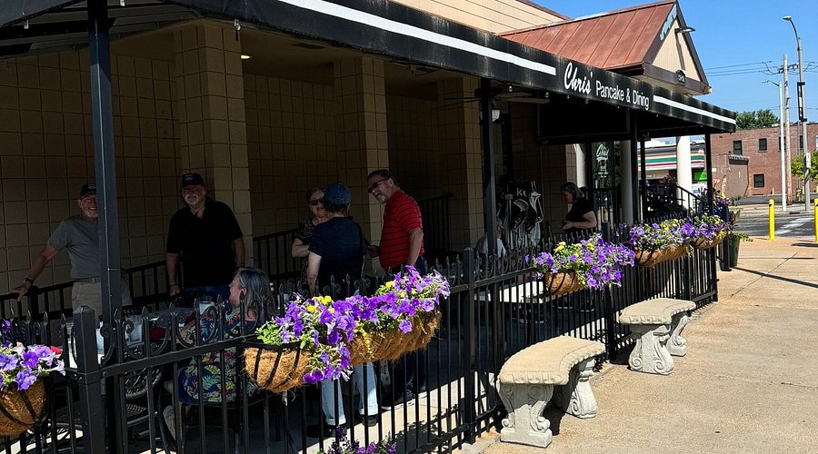 chris pancake & dining reviews