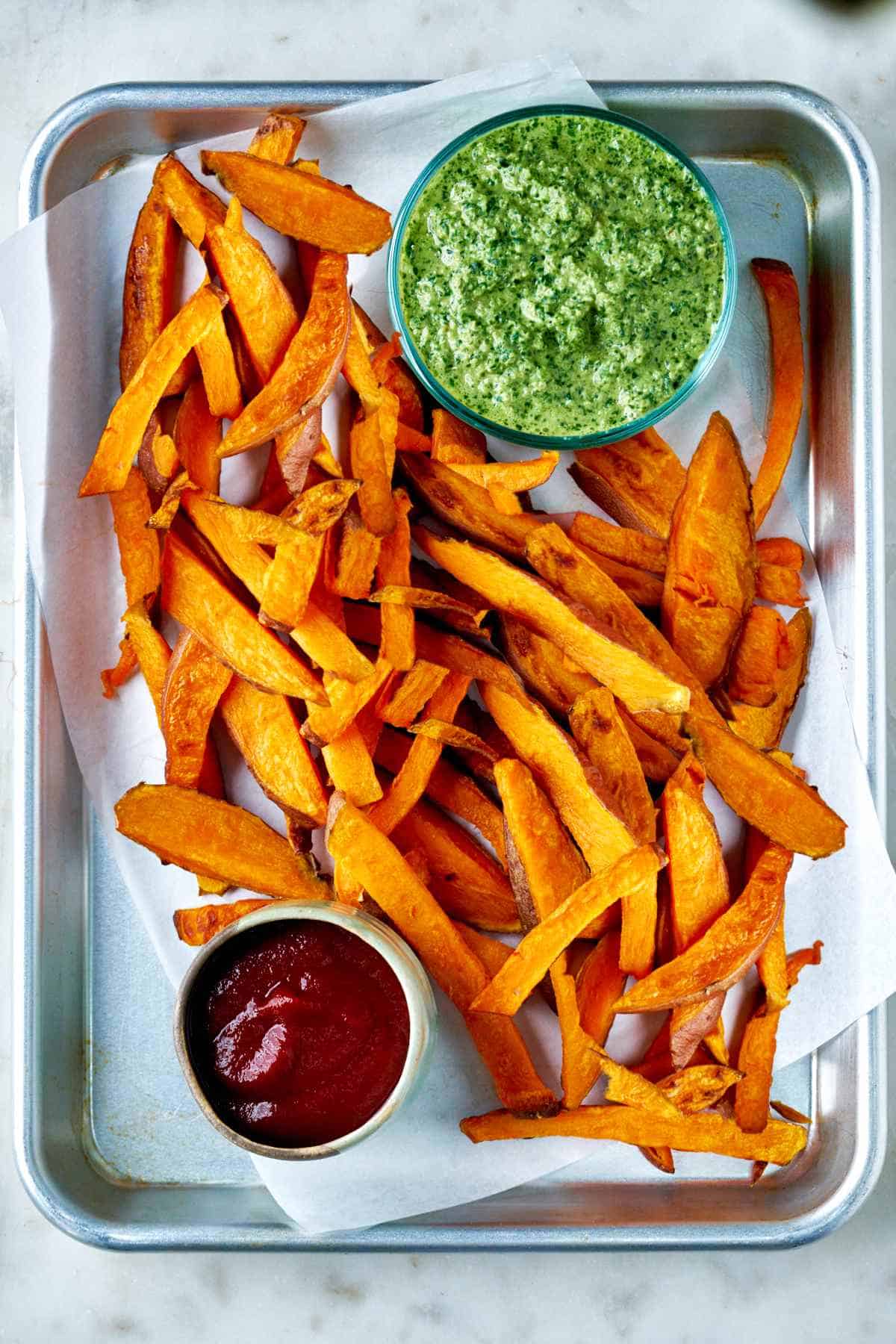 Perfectly Crispy Oven-Baked Sweet Potato Fries Mastering the Crunch
